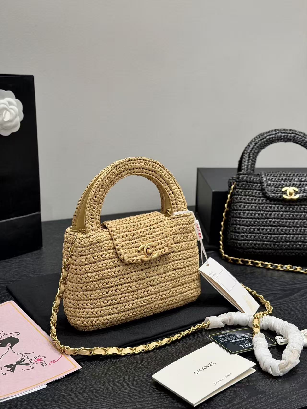  シャネル「CHANEL」ハンドバッグ