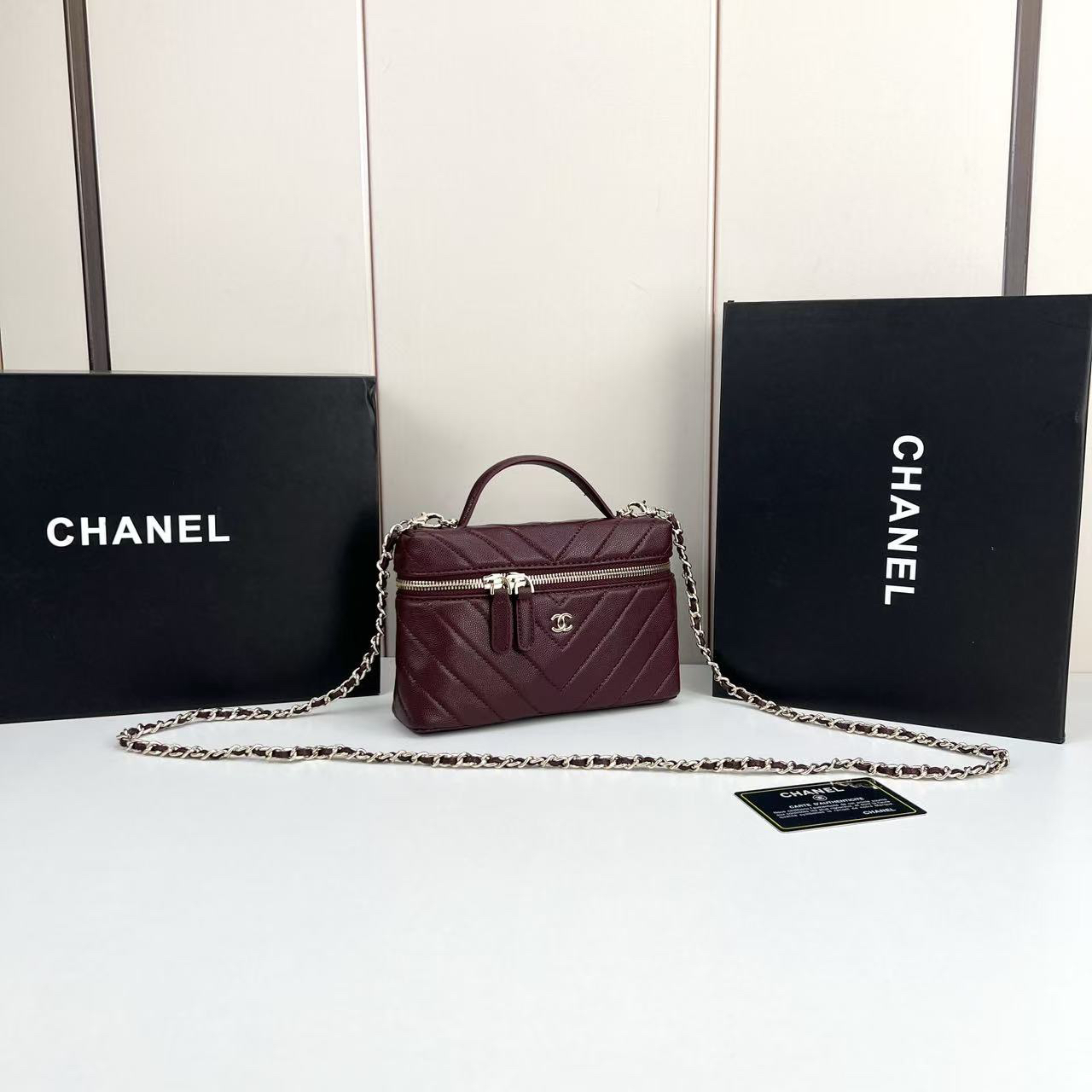 シャネル「CHANEL」のショルダーバッグ
