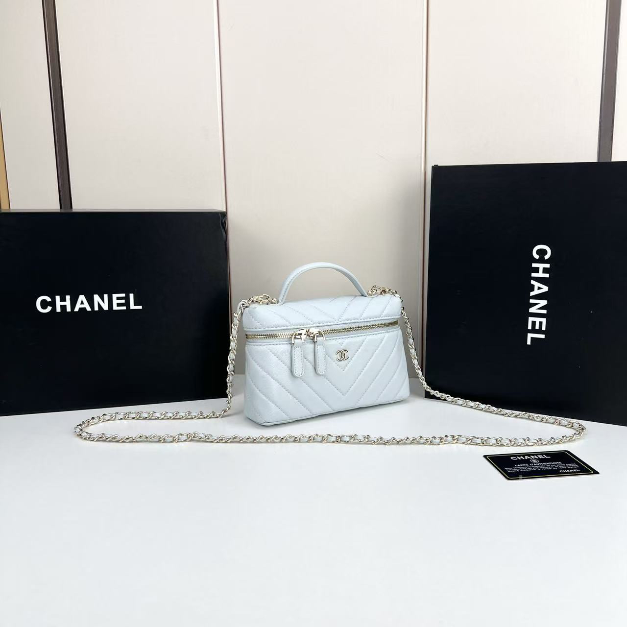 シャネル「CHANEL」のショルダーバッグ