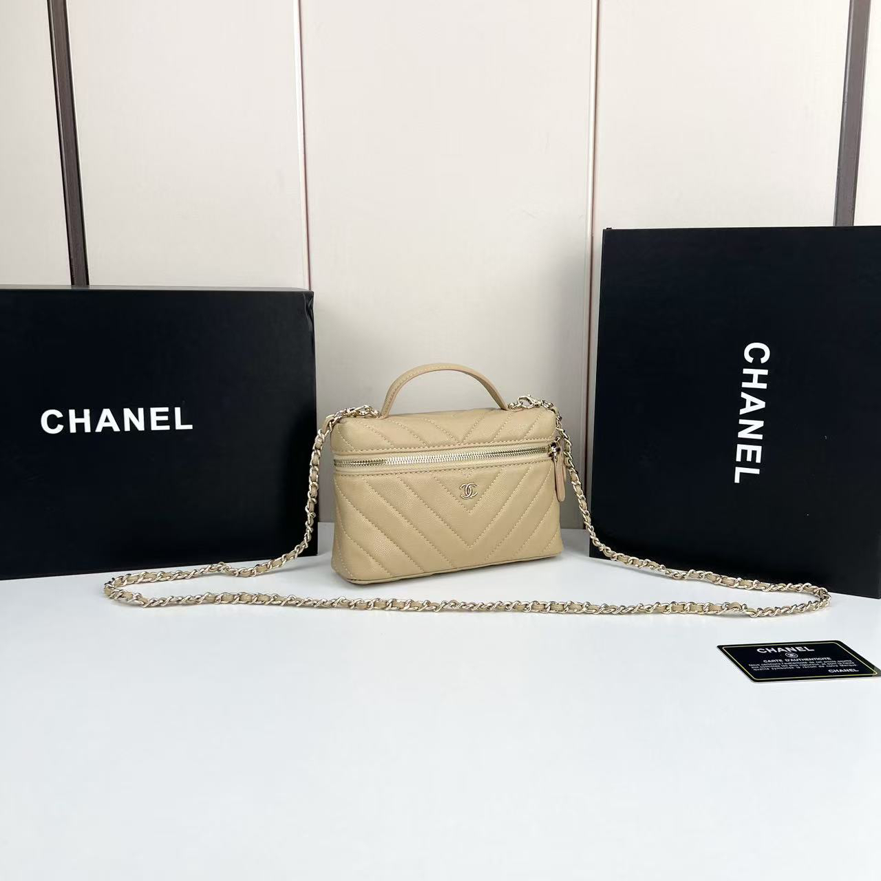 シャネル「CHANEL」のショルダーバッグ