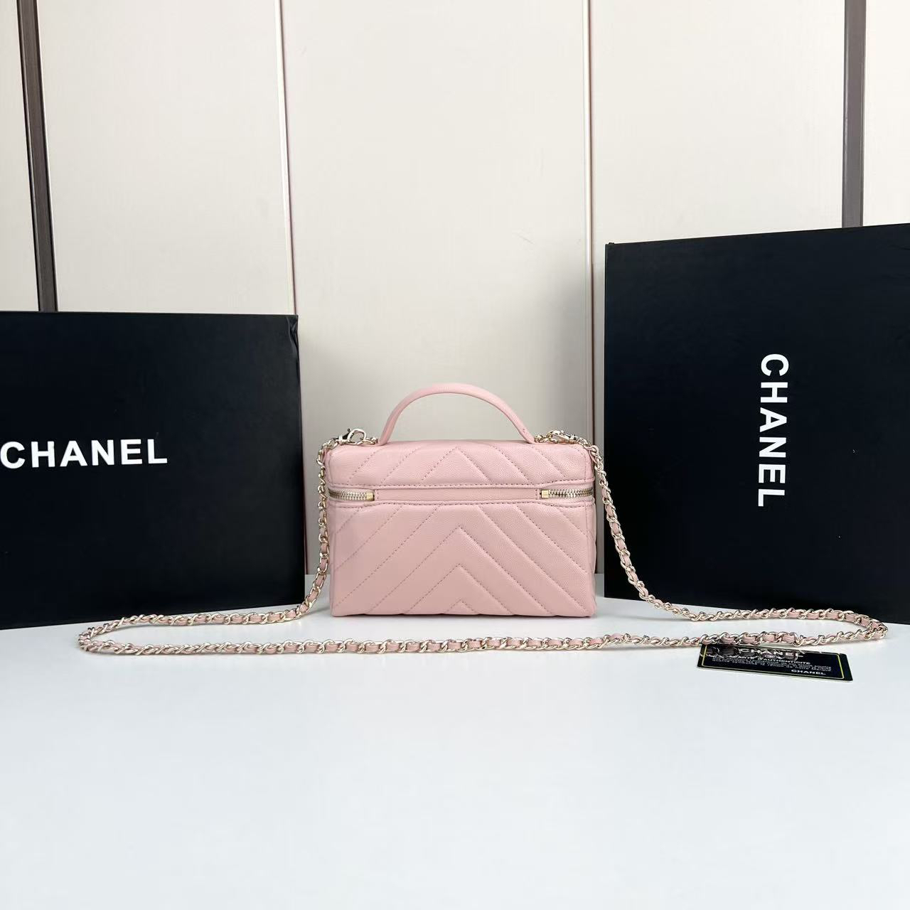 シャネル「CHANEL」のショルダーバッグ
