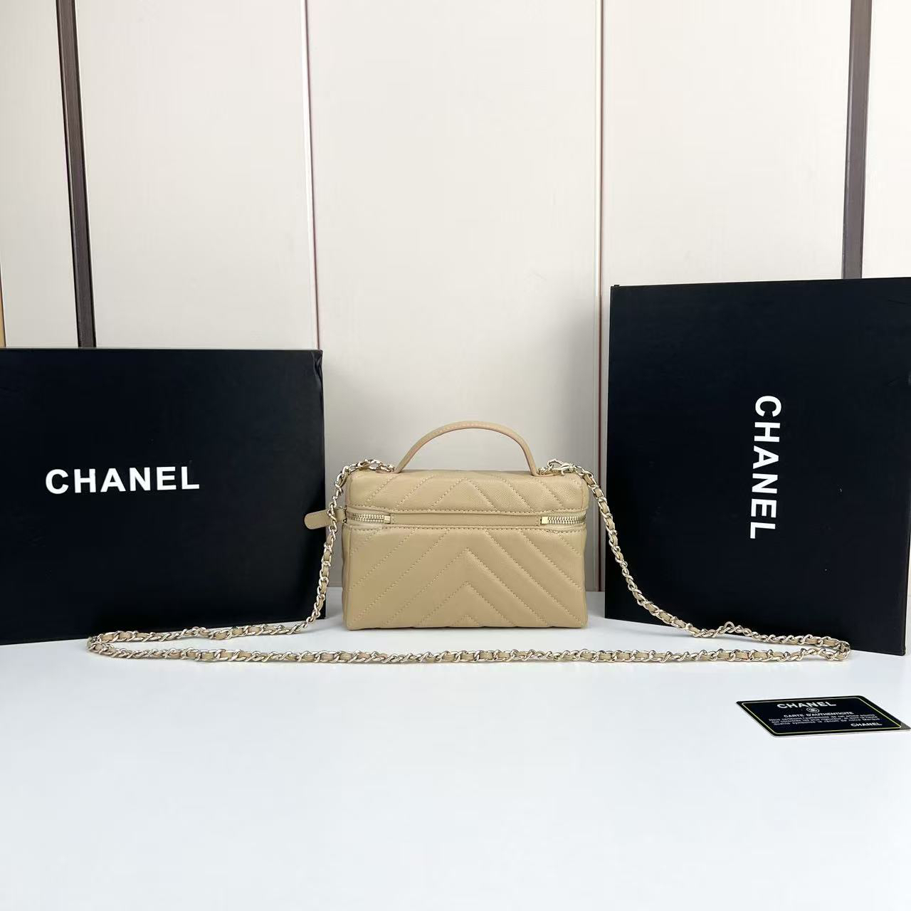 シャネル「CHANEL」のショルダーバッグ