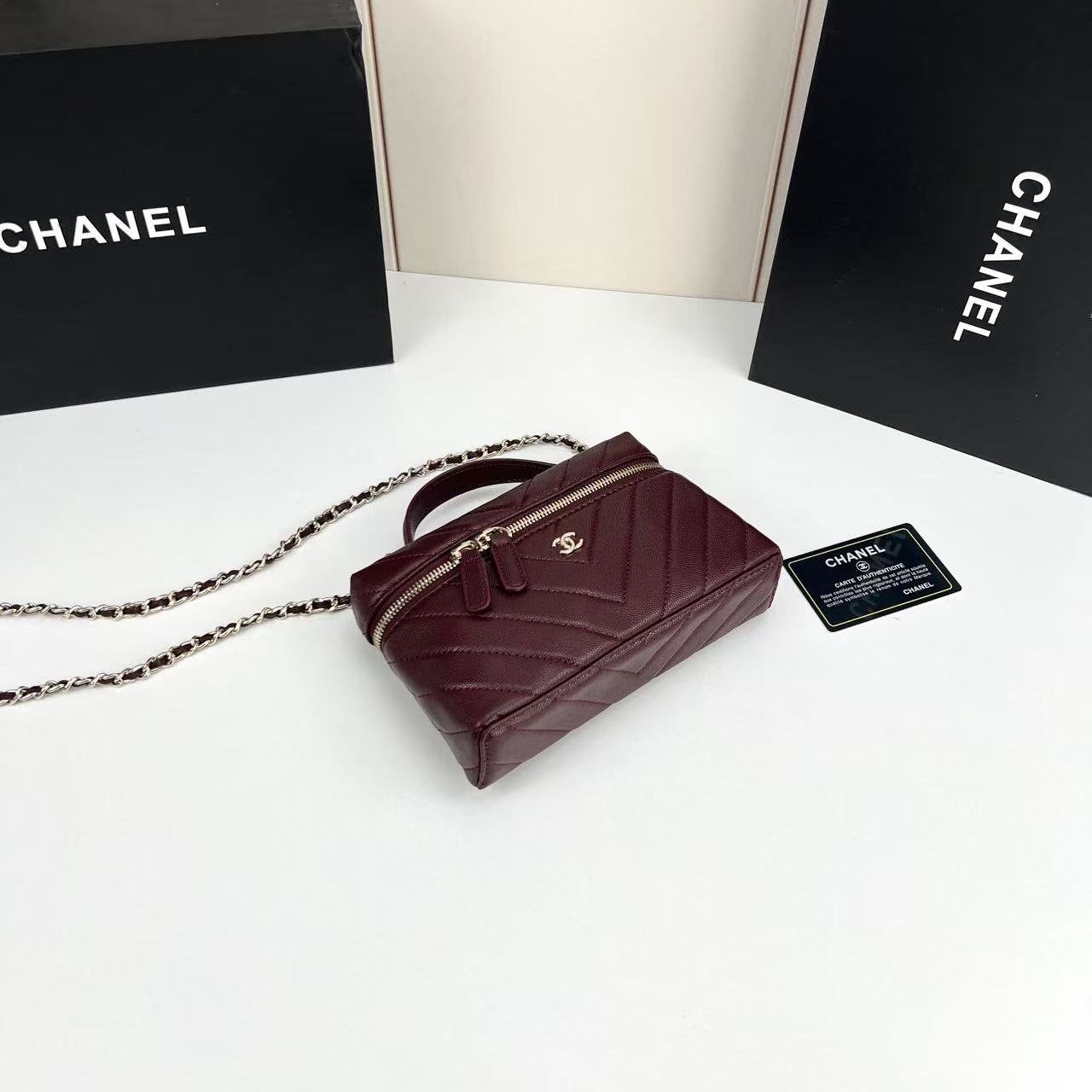 シャネル「CHANEL」のショルダーバッグ