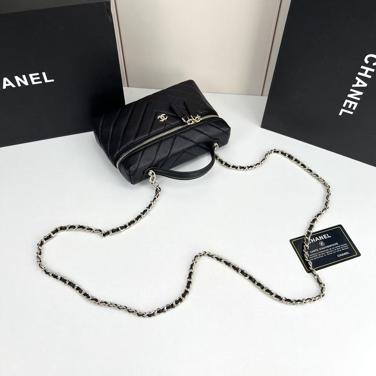 シャネル「CHANEL」のショルダーバッグ