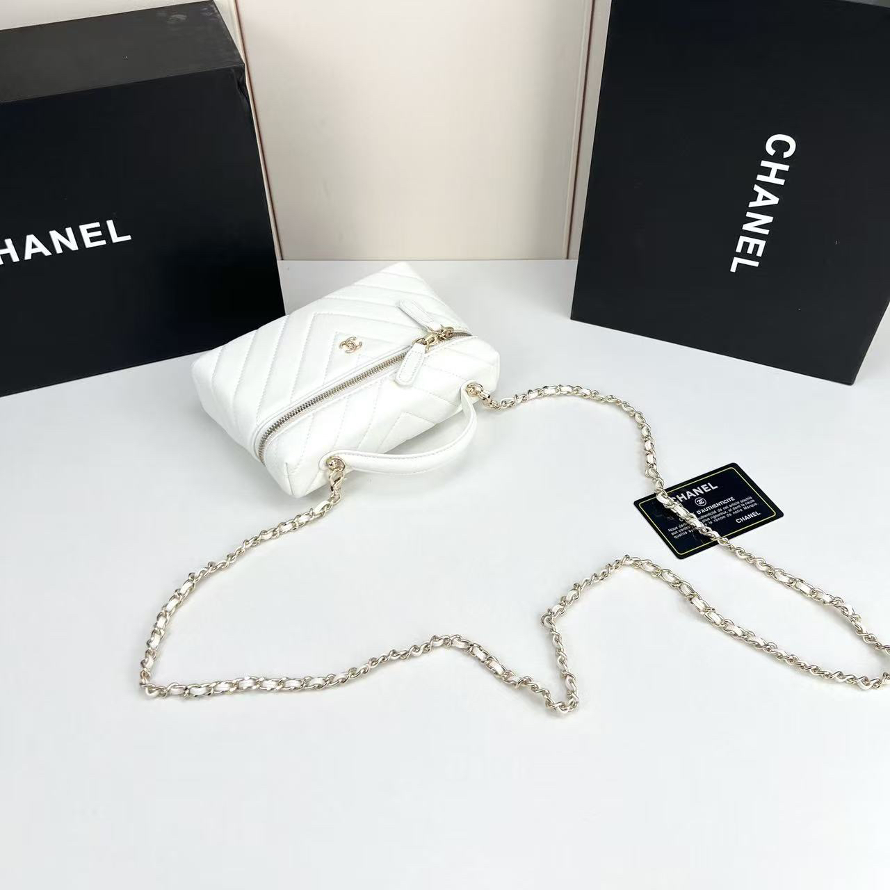 シャネル「CHANEL」のショルダーバッグ
