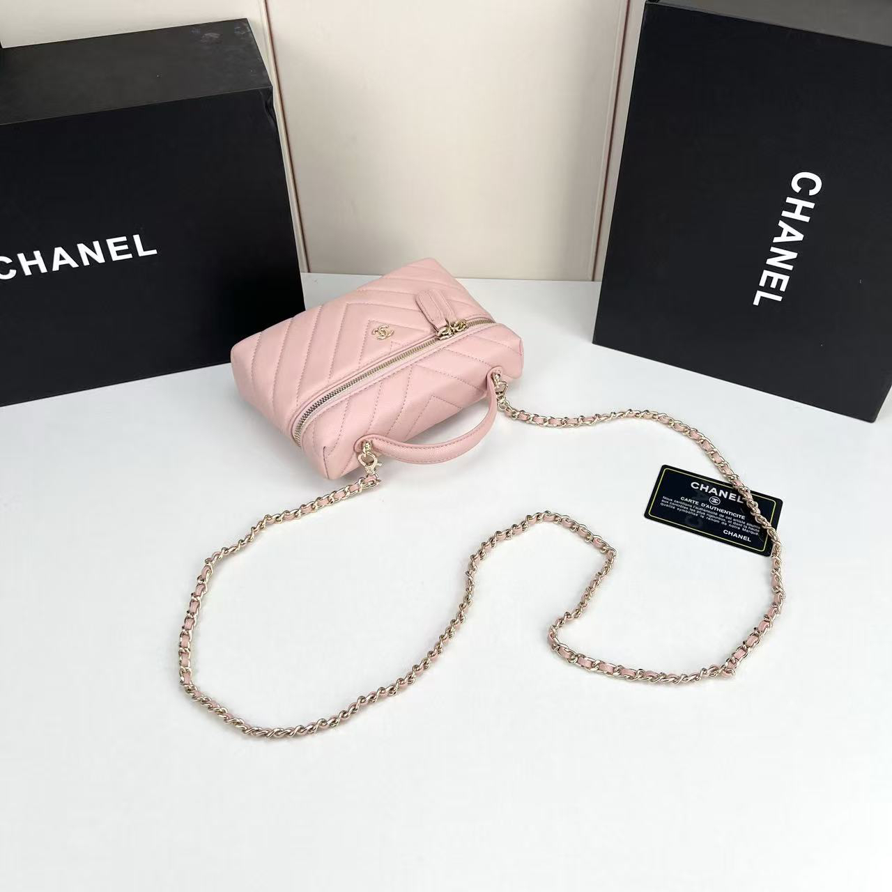 シャネル「CHANEL」のショルダーバッグ