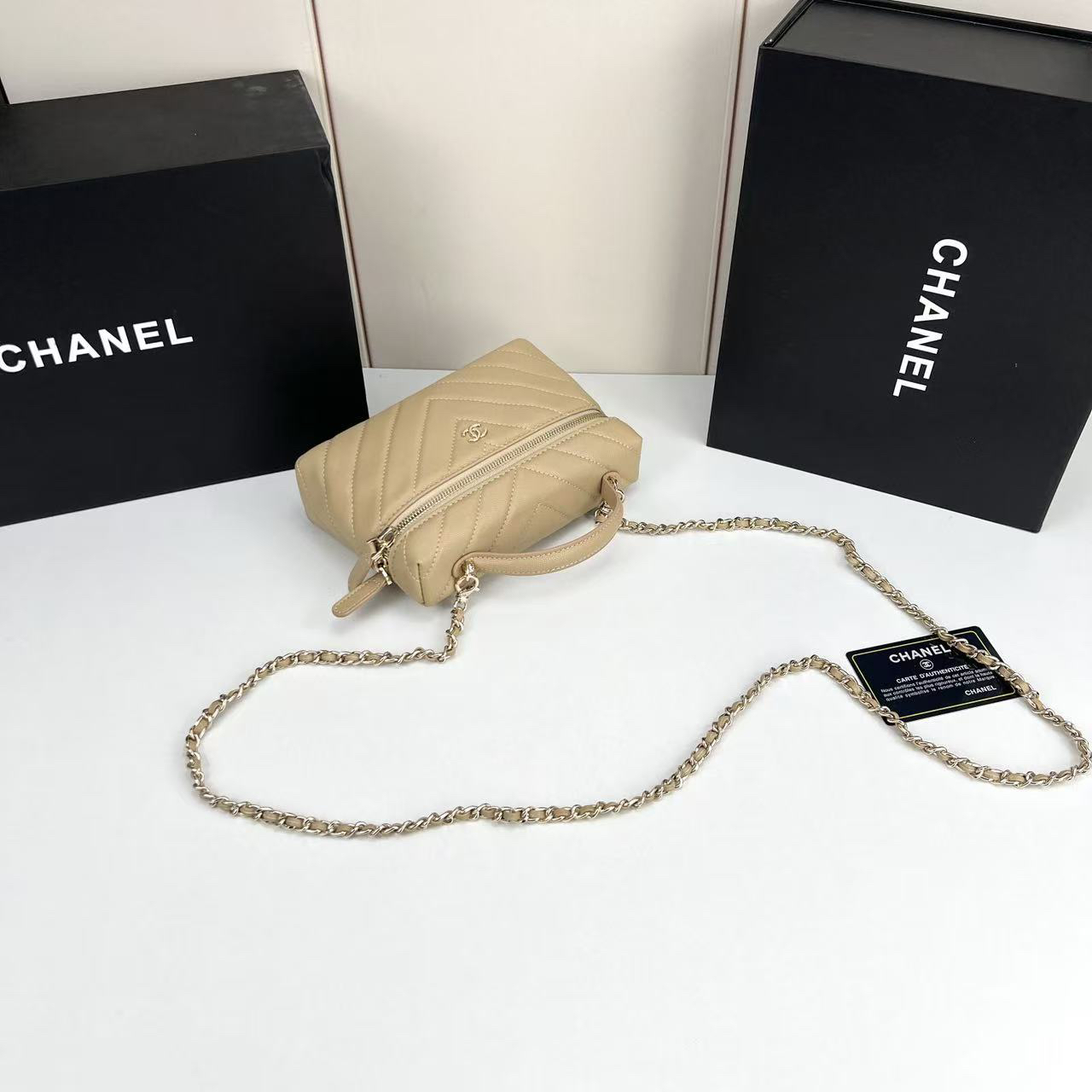 シャネル「CHANEL」のショルダーバッグ