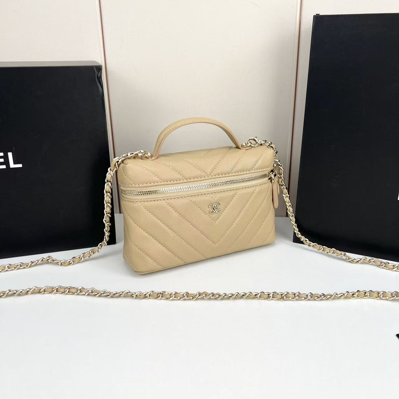 シャネル「CHANEL」のショルダーバッグ