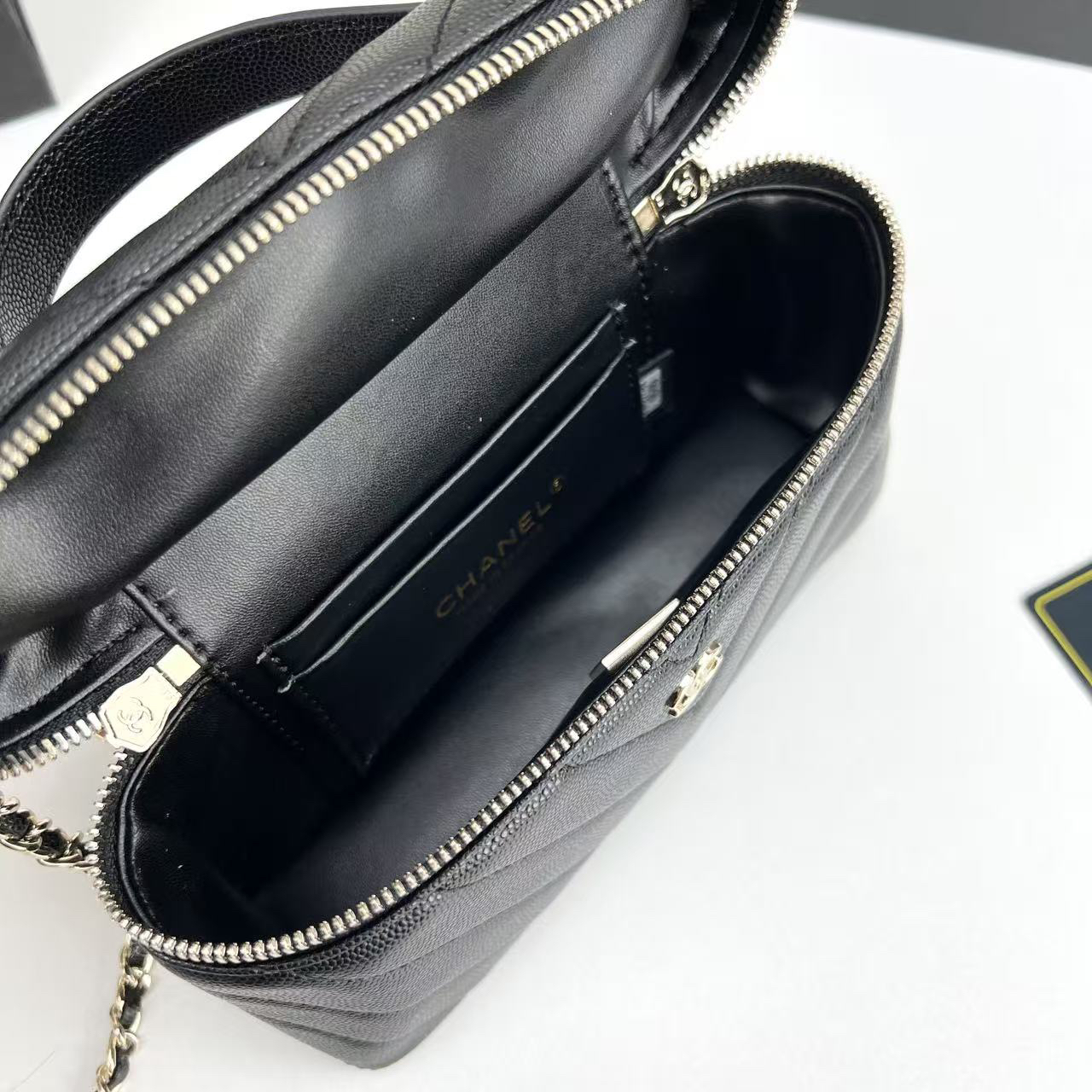 シャネル「CHANEL」のショルダーバッグ