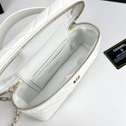 シャネル「CHANEL」のショルダーバッグ