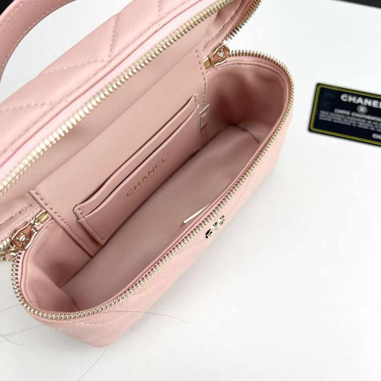 シャネル「CHANEL」のショルダーバッグ