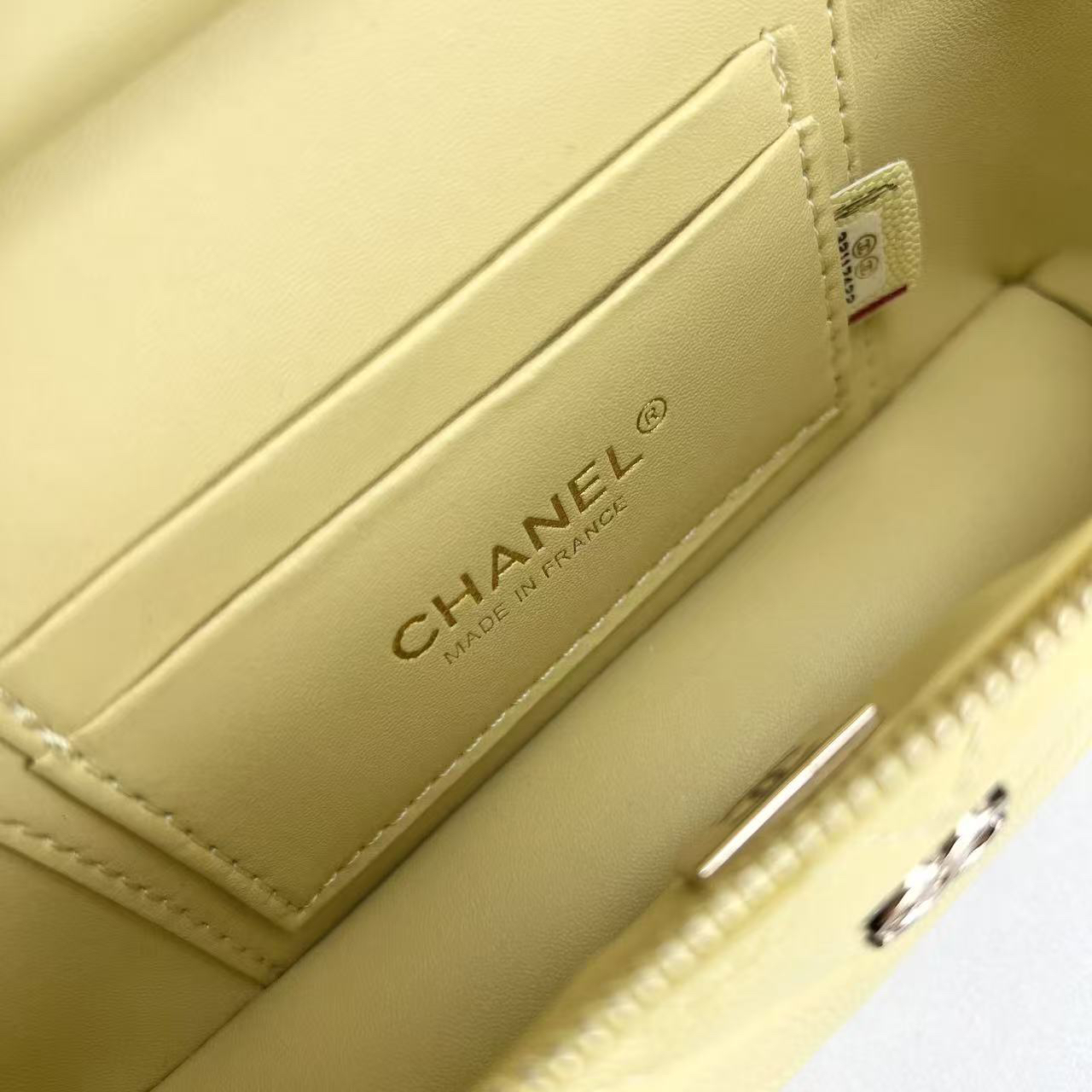 シャネル「CHANEL」のショルダーバッグ