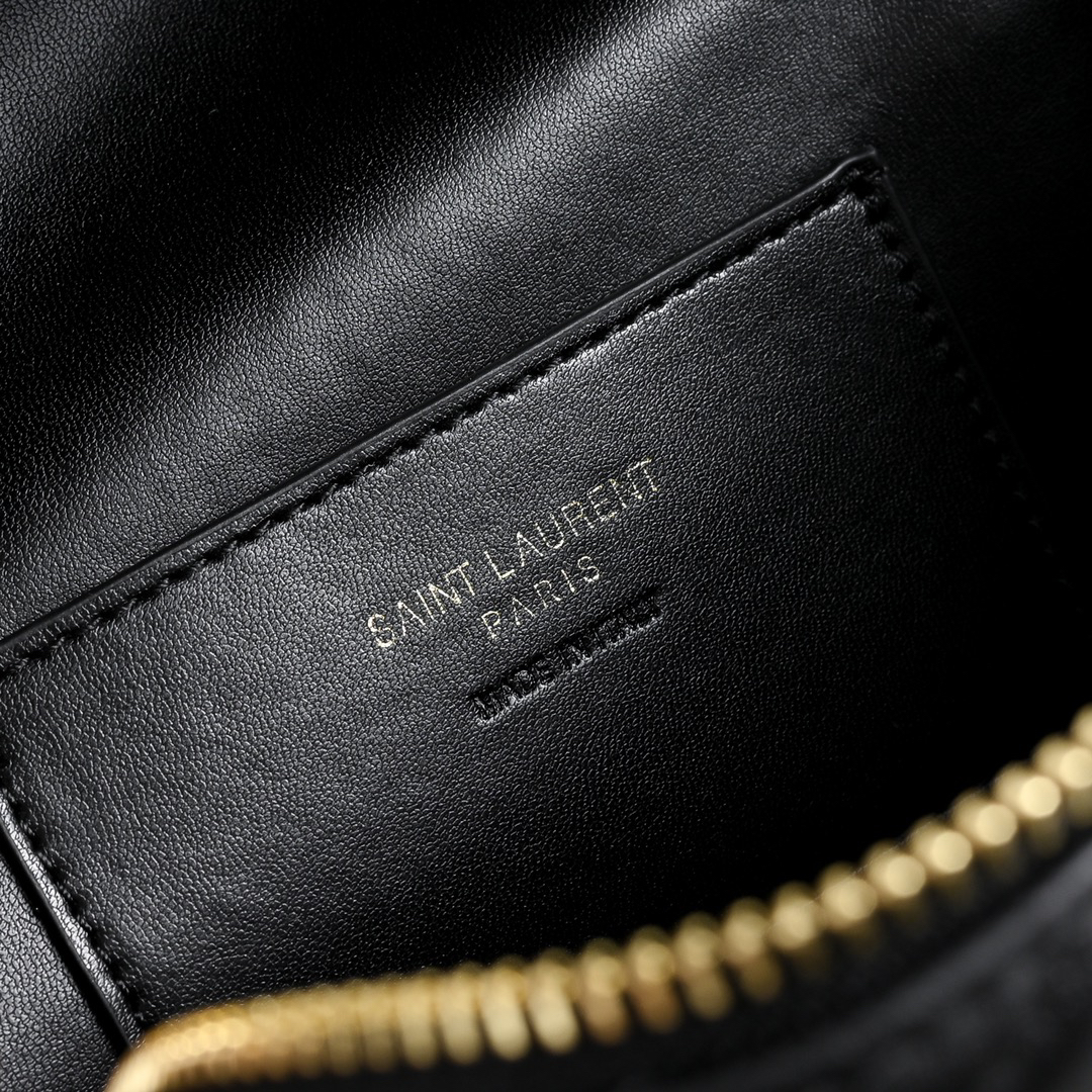 サンローラン「Saint Laurent」のショルダーバッグ