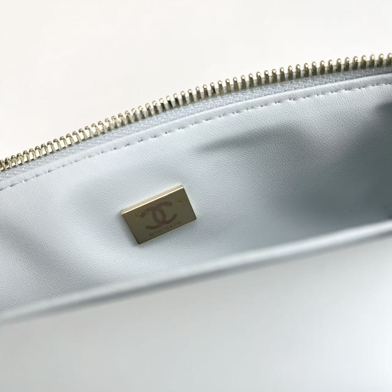 シャネル「CHANEL」のショルダーバッグ