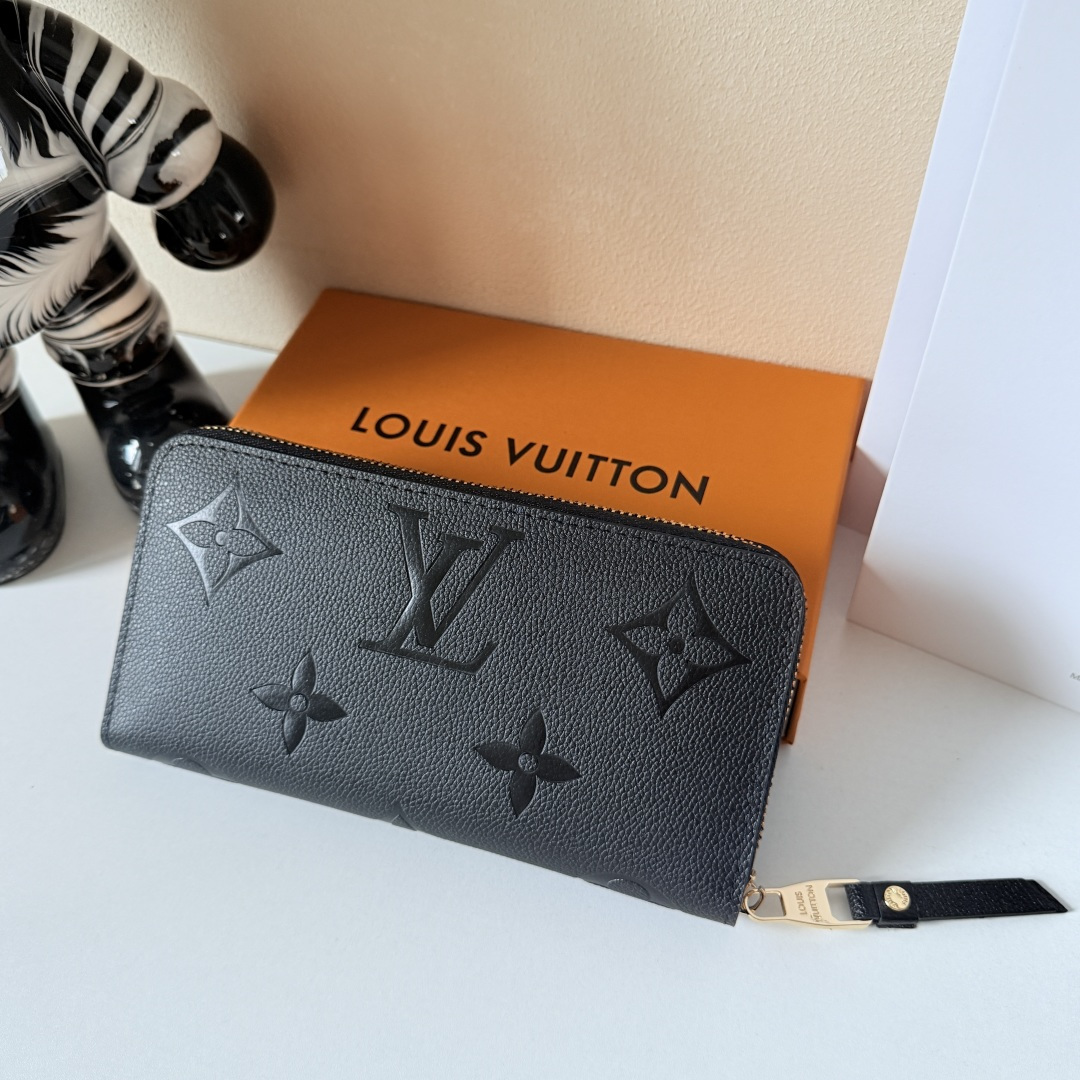 ルイ・ヴィトン「LV」ウォレット