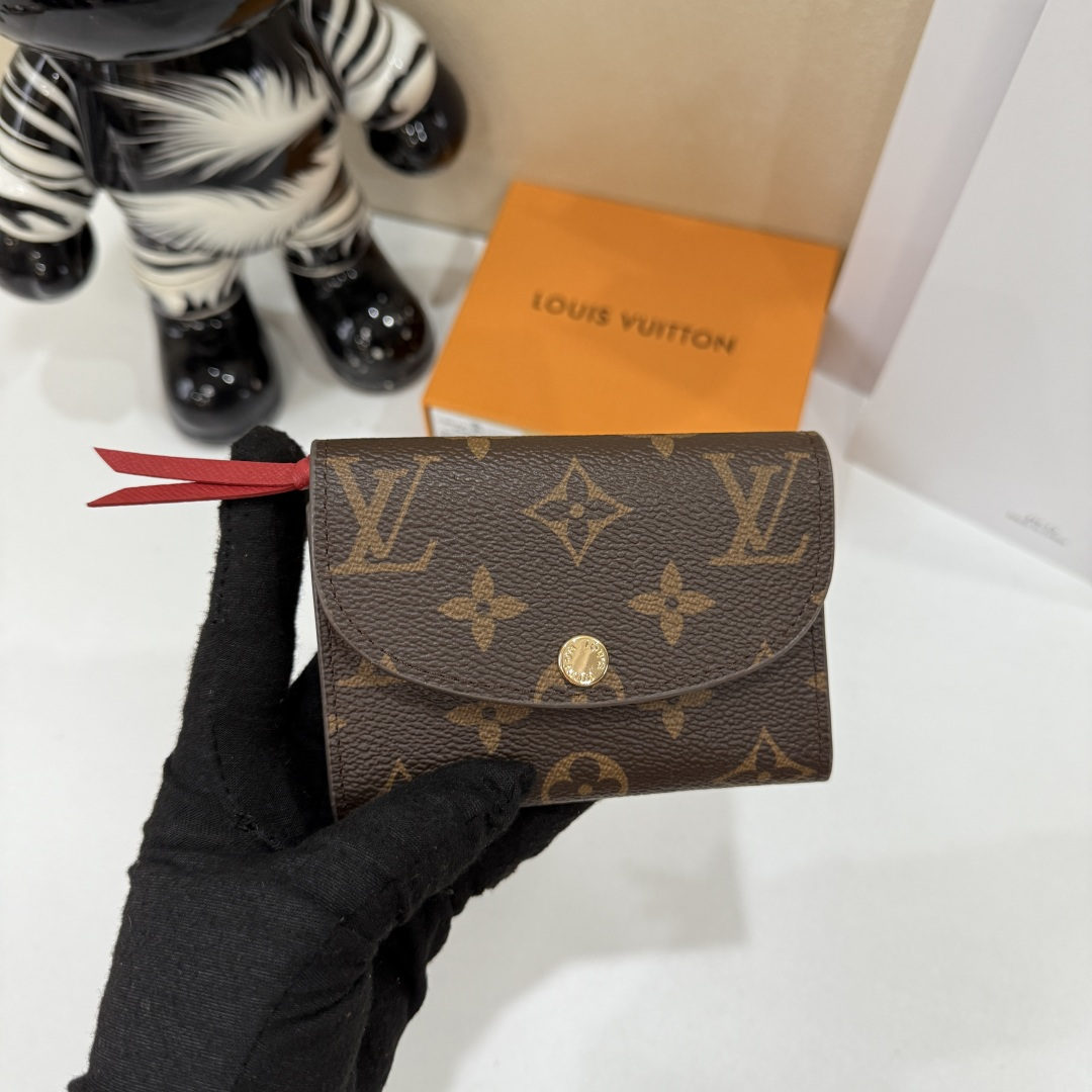 ルイ・ヴィトン「LV」ウォレット