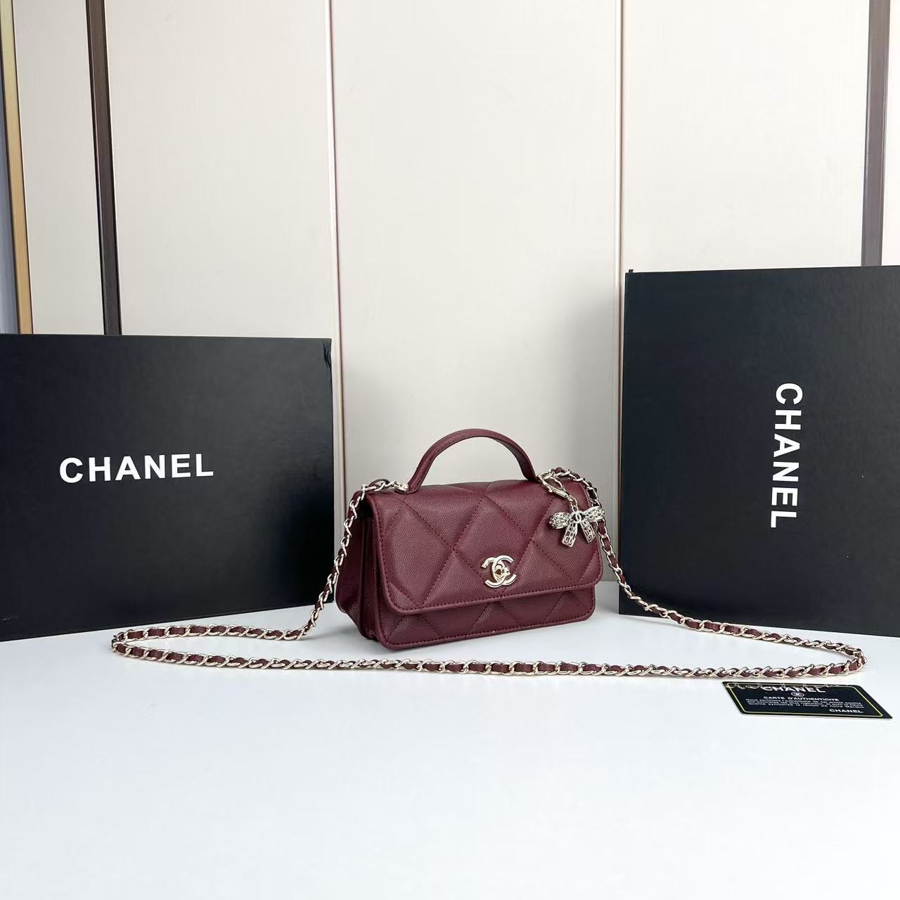 シャネル「CHANEL」ショルダーバッグ