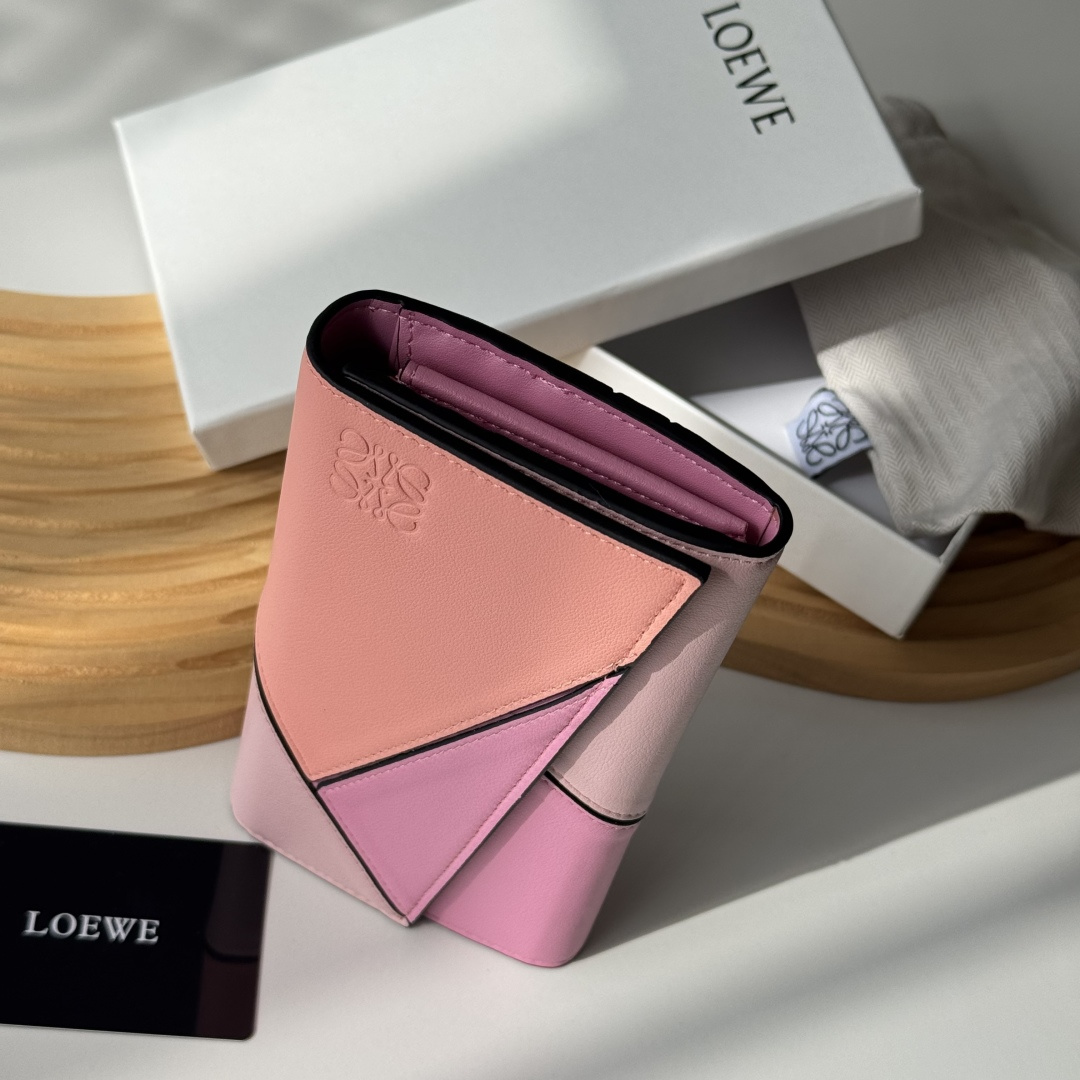 ロエベ「LOEWE」さいふ