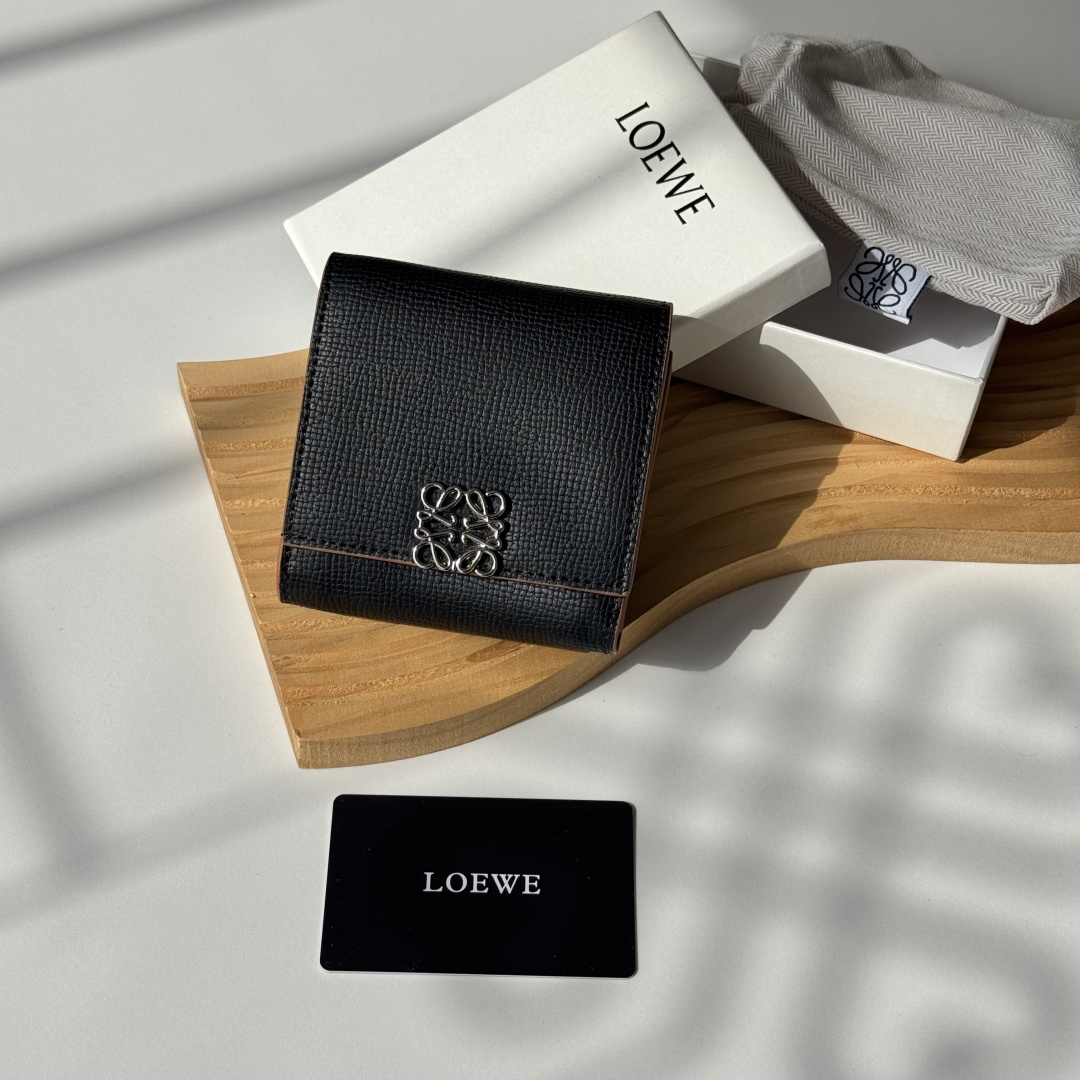 ロエベ「LOEWE」さいふ