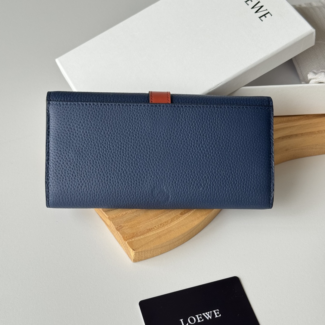 ロエベ「LOEWE」さいふ