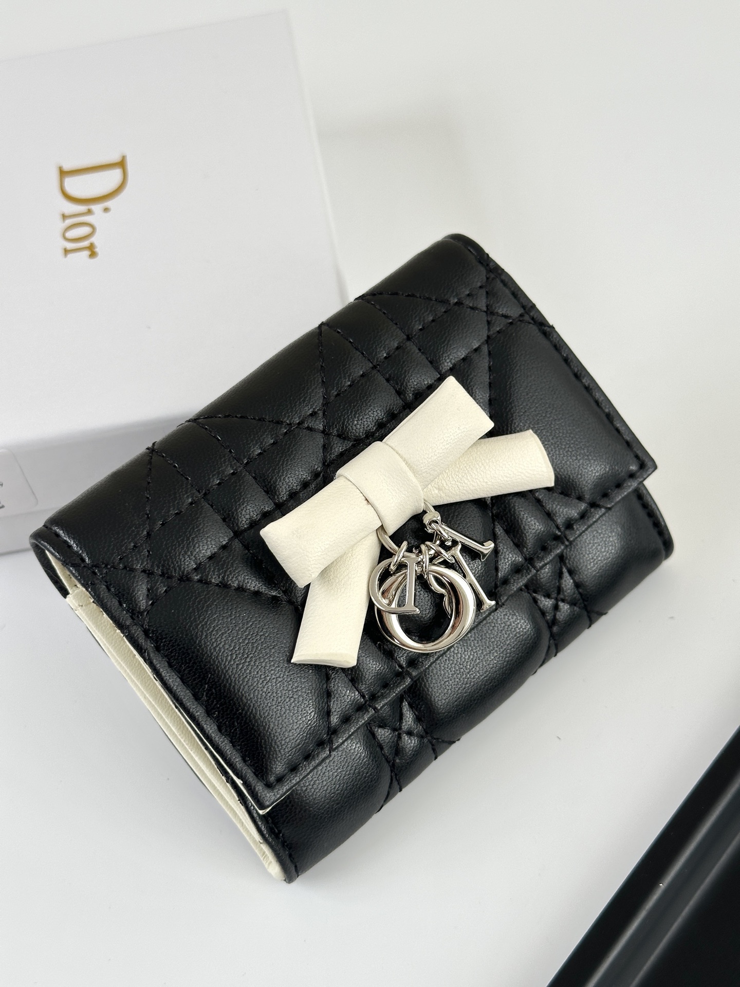 ディオール「Dior」さいふ