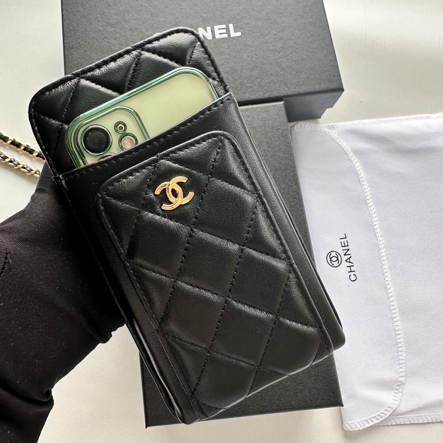 シャネル「CHANEL」ショルダーバッグ