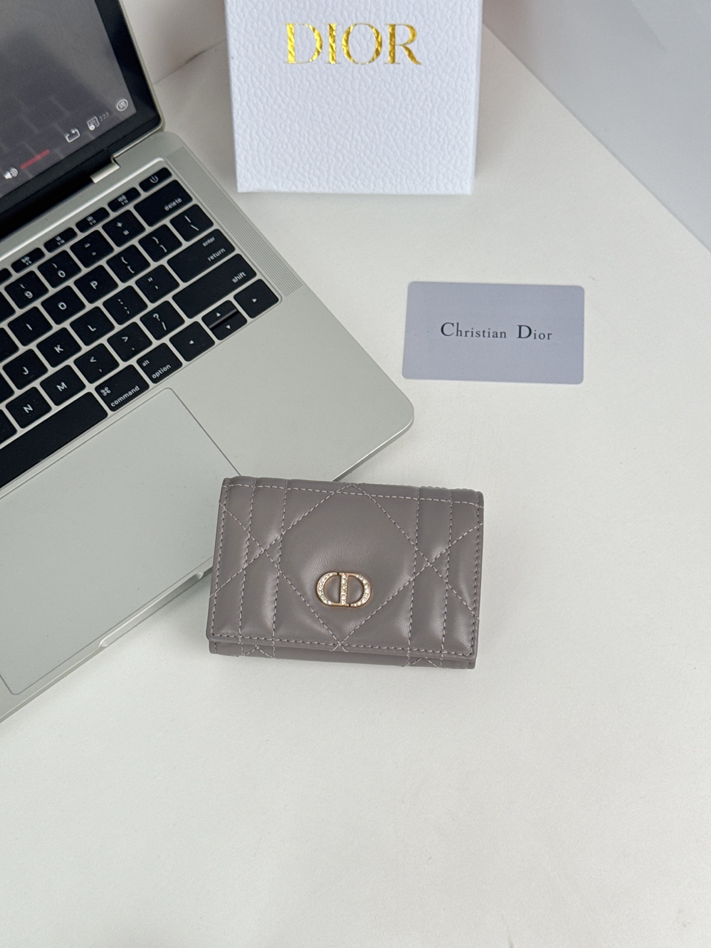 ディオール「Dior」さいふ