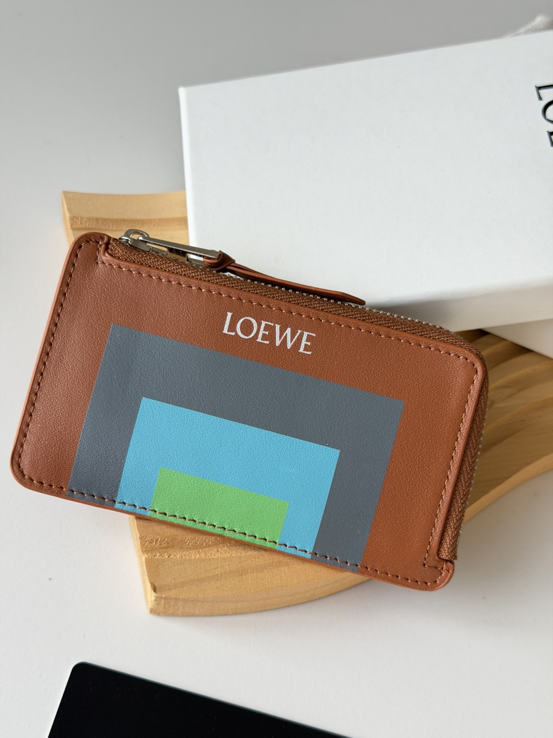 ロエベ「LOEWE」さいふ