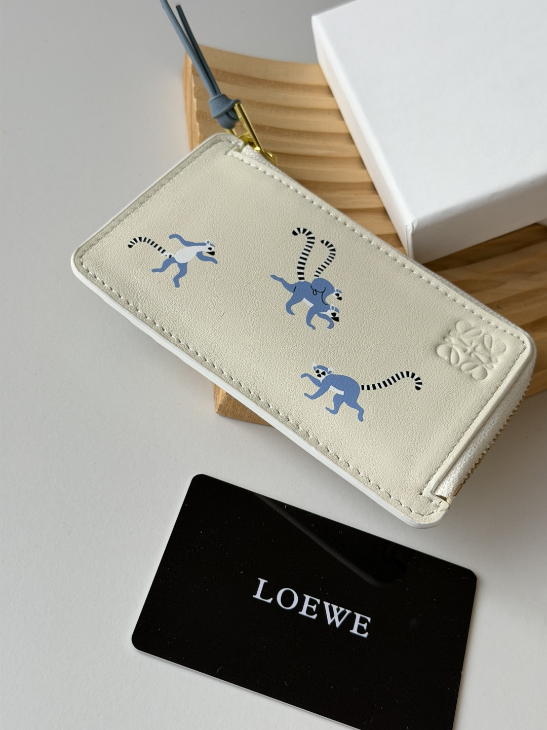 ロエベ「LOEWE」さいふ