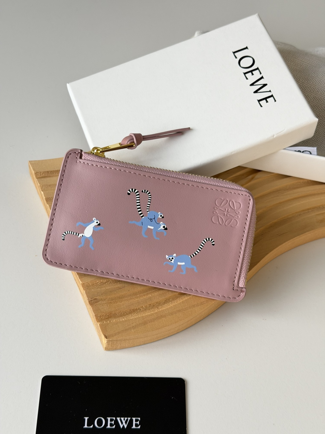 ロエベ「LOEWE」さいふ