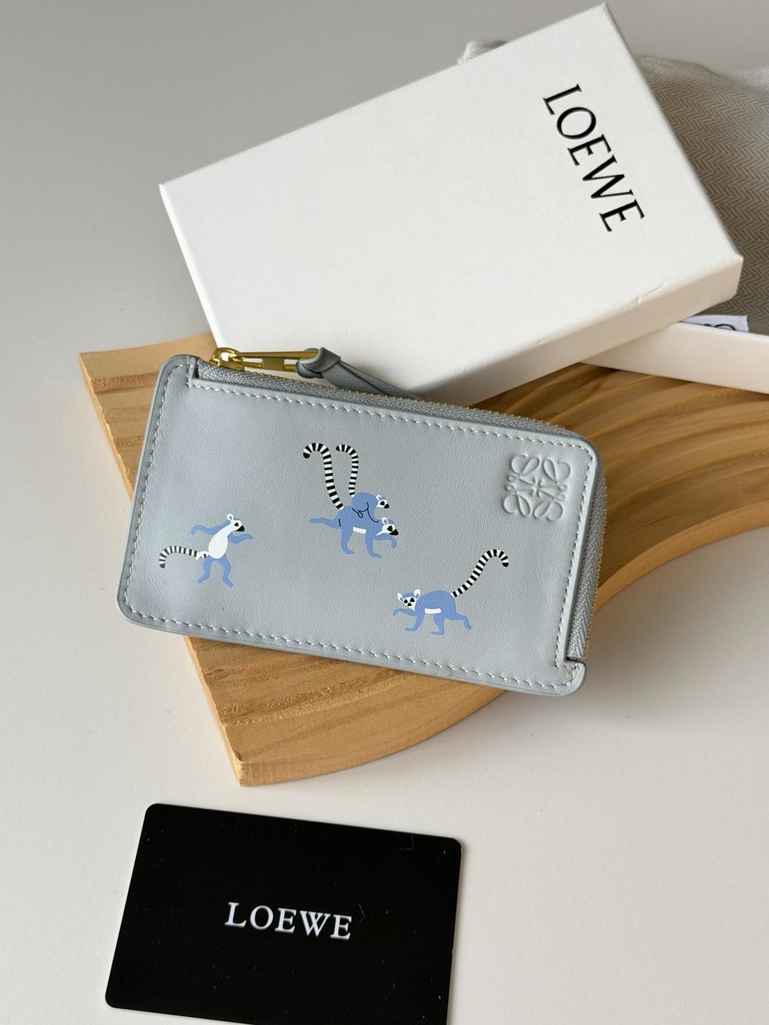 ロエベ「LOEWE」さいふ
