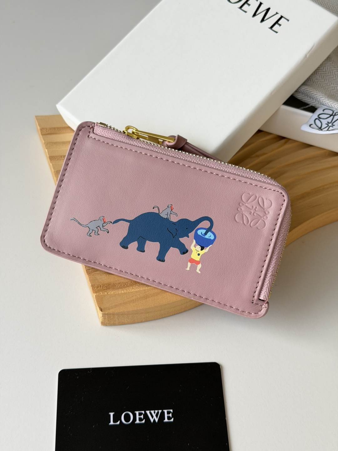 ロエベ「LOEWE」さいふ