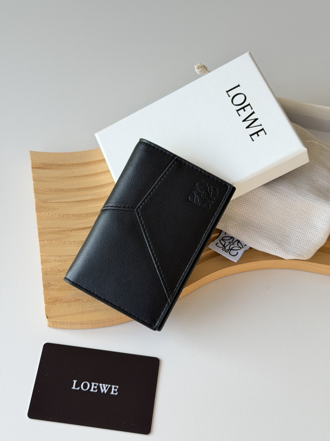 ロエベ「LOEWE」さいふ