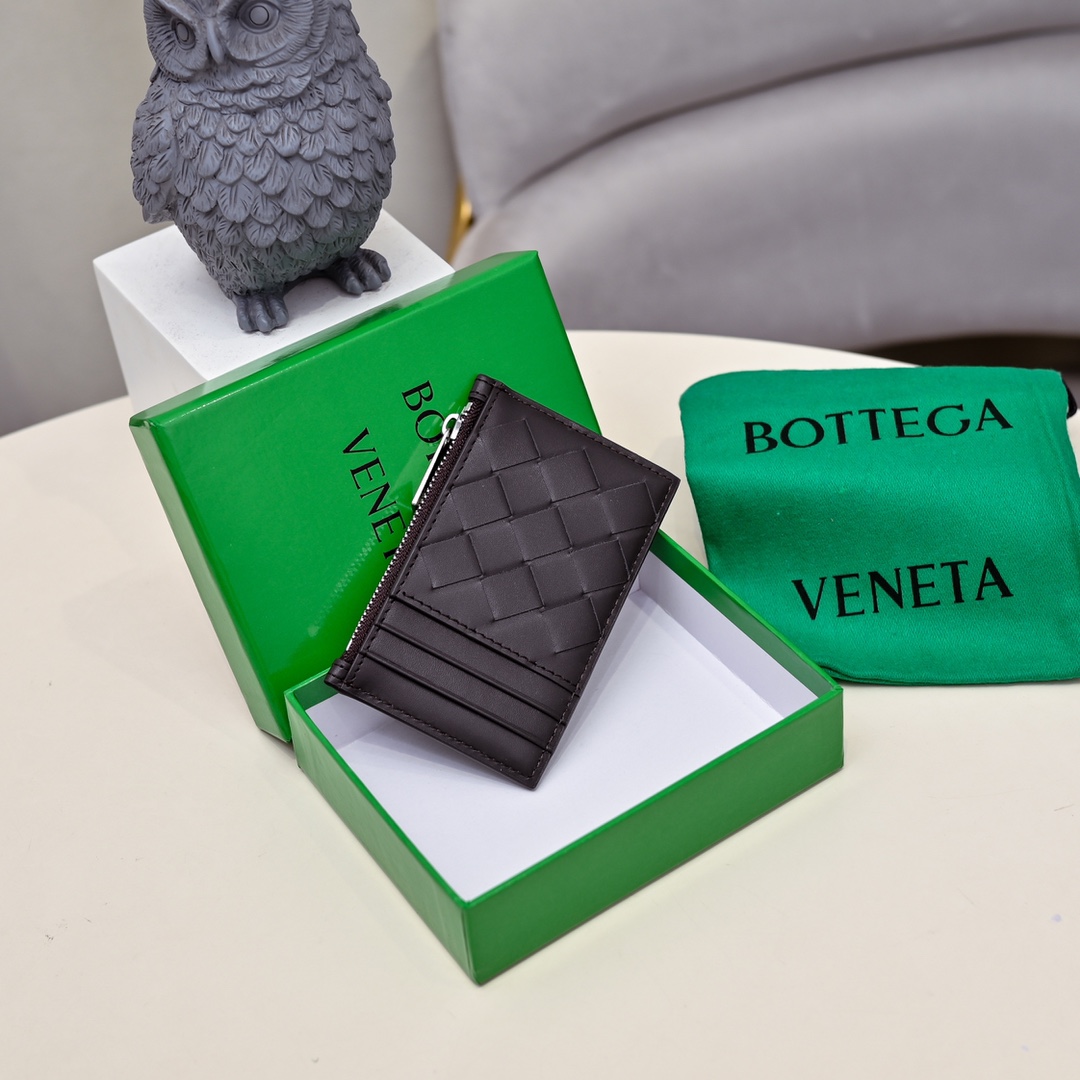 ボッテガ・ヴェネタ「Bottega Veneta」さいふ