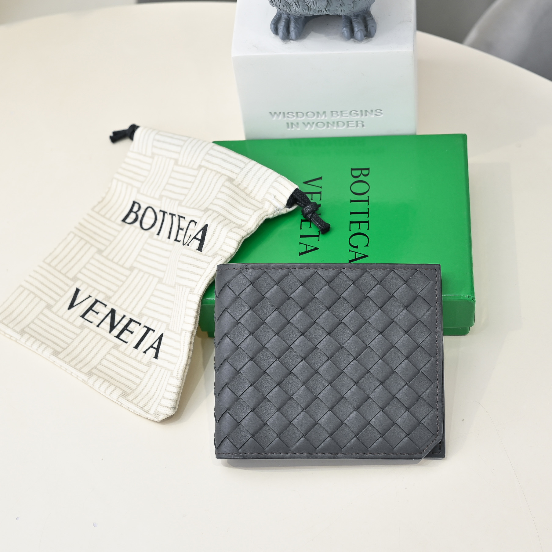 ボッテガ・ヴェネタ「Bottega Veneta」さいふ