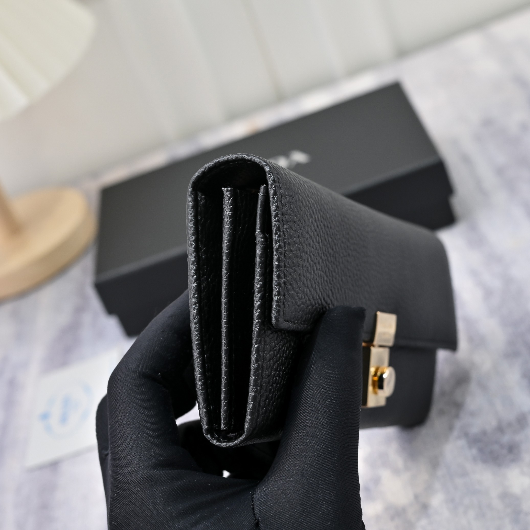 プラダ「Prada」さいふ	