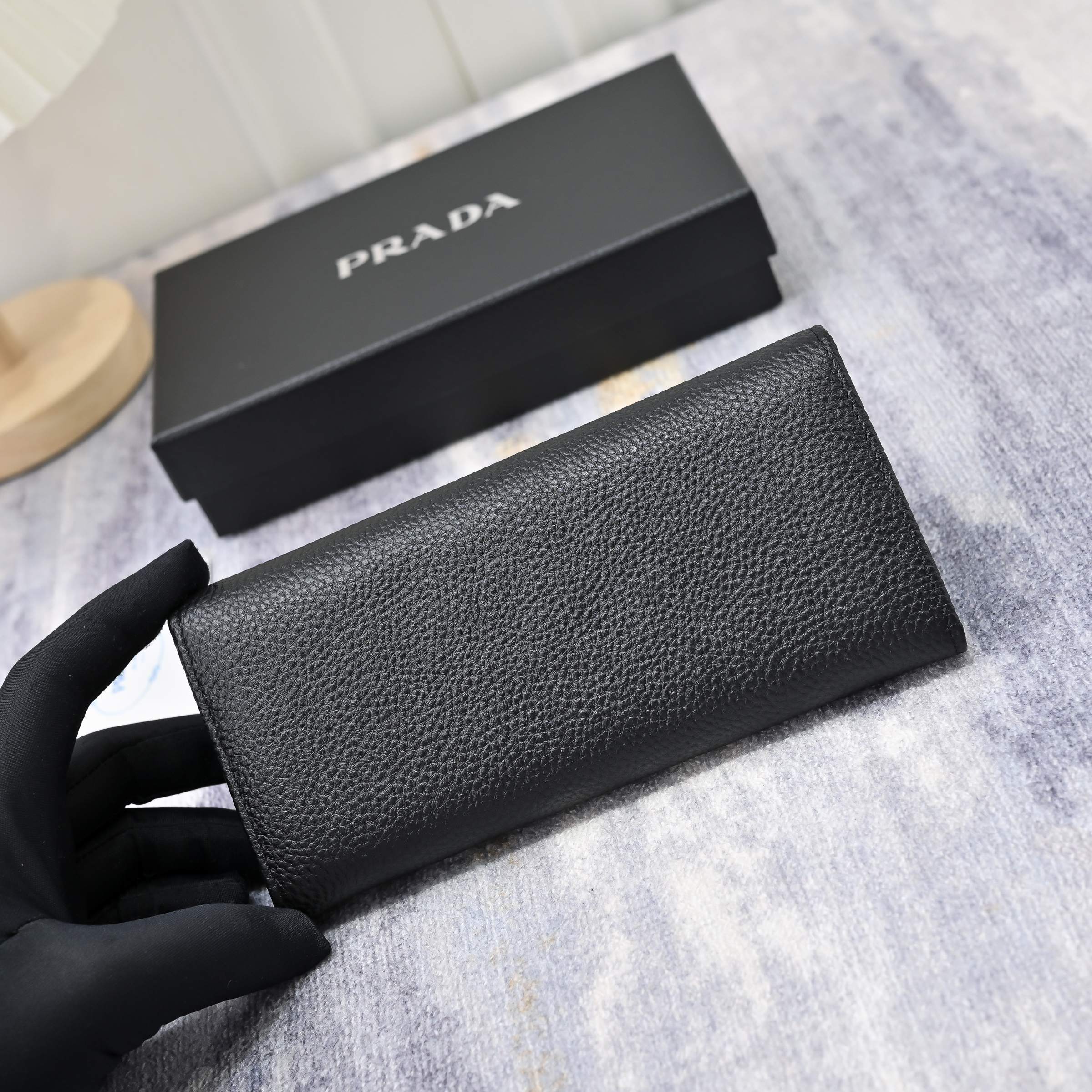 プラダ「Prada」さいふ	