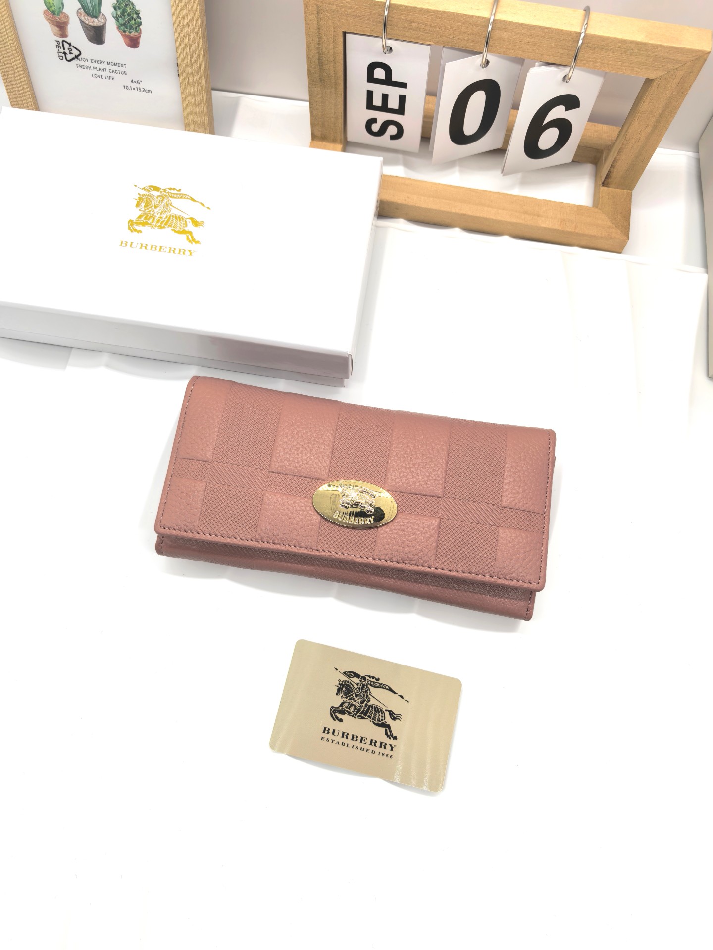 バーバリー「Burberry」さいふ