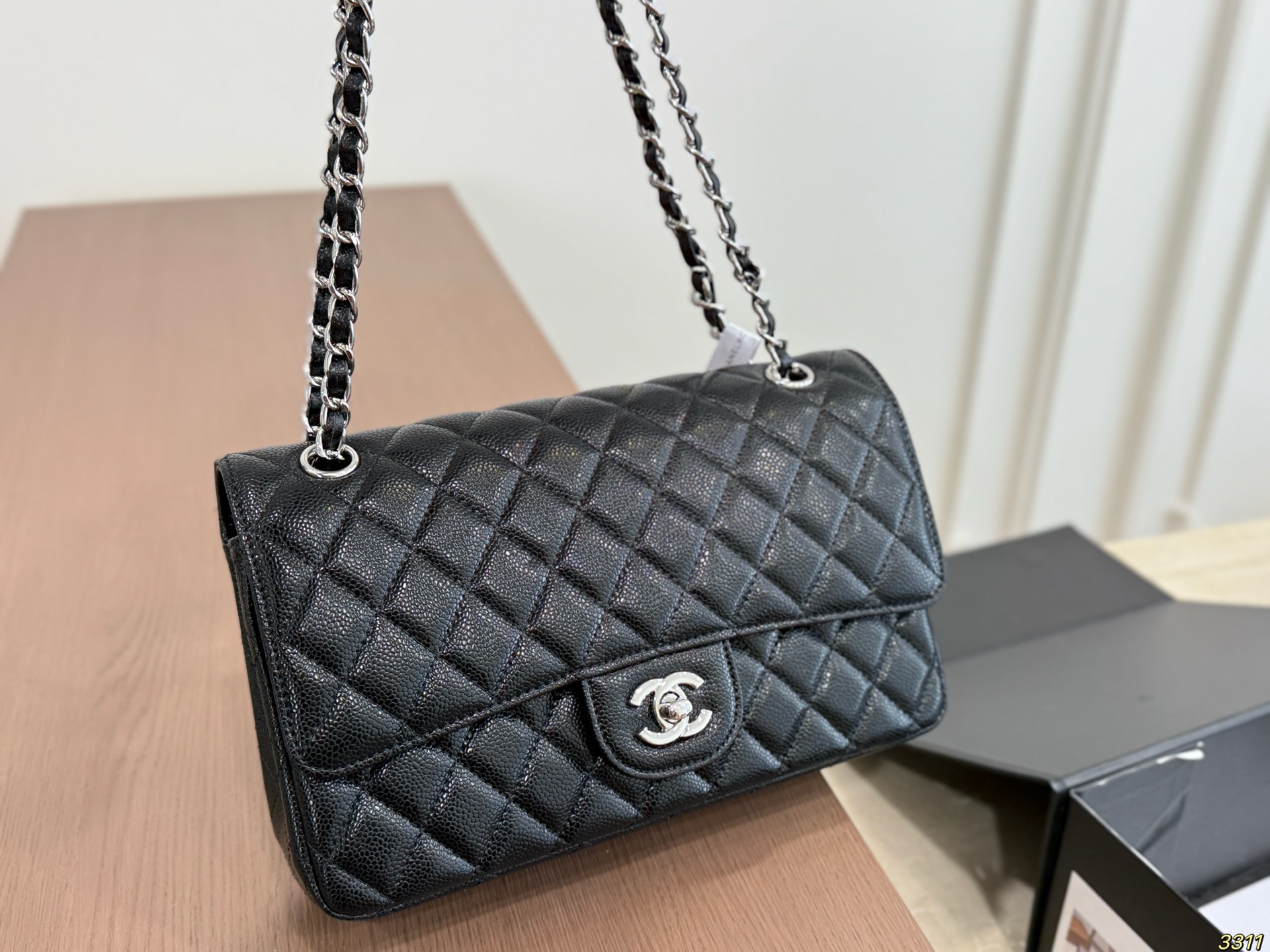  シャネル「CHANEL」ショルダーバッグ