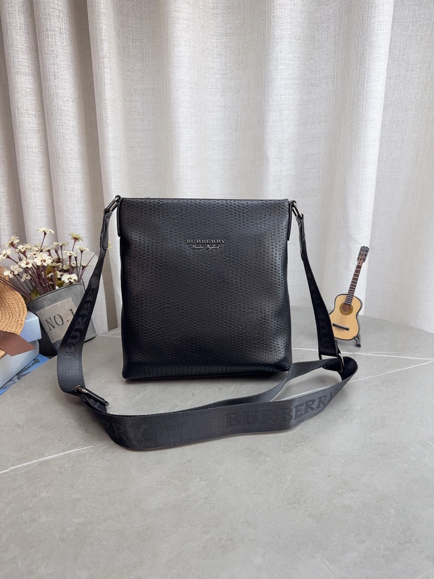 バーバリー「Burberry」ショルダーバッグ