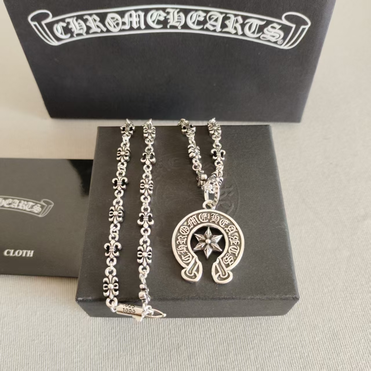 「Chrome Hearts」アクセサリー