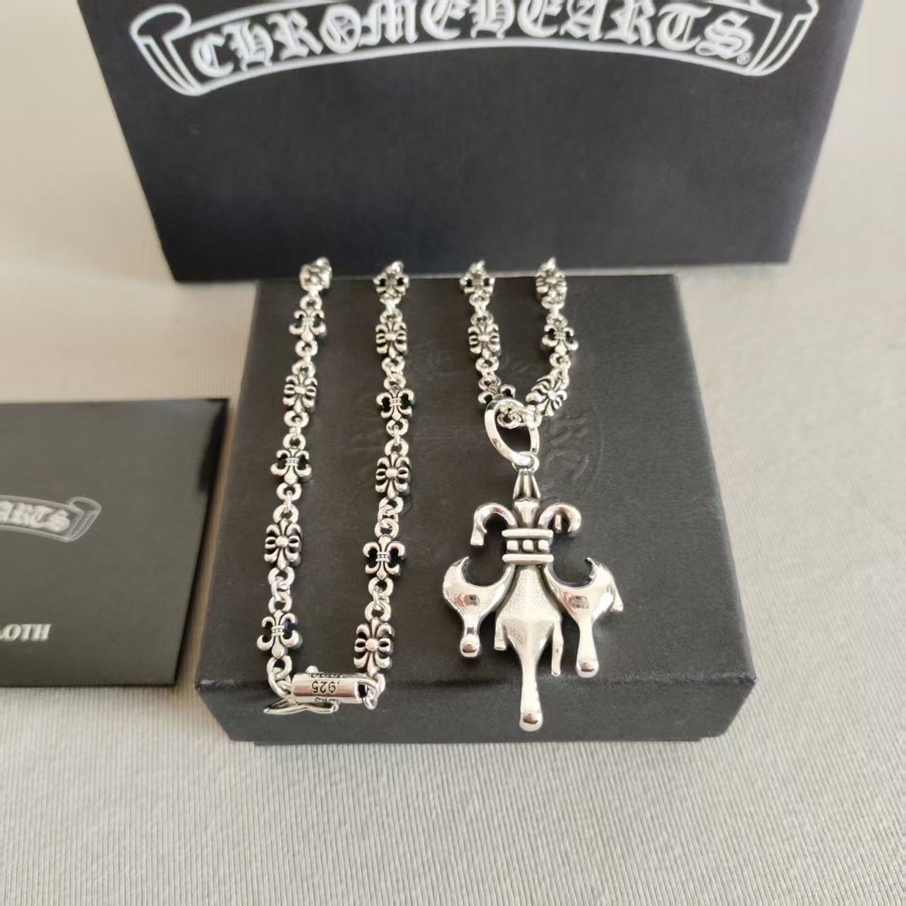 「Chrome Hearts」アクセサリー