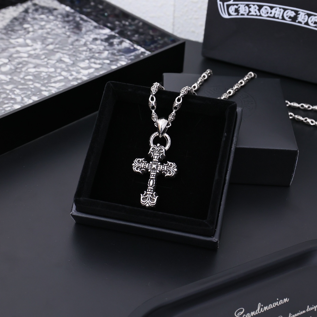 「Chrome Hearts」アクセサリー