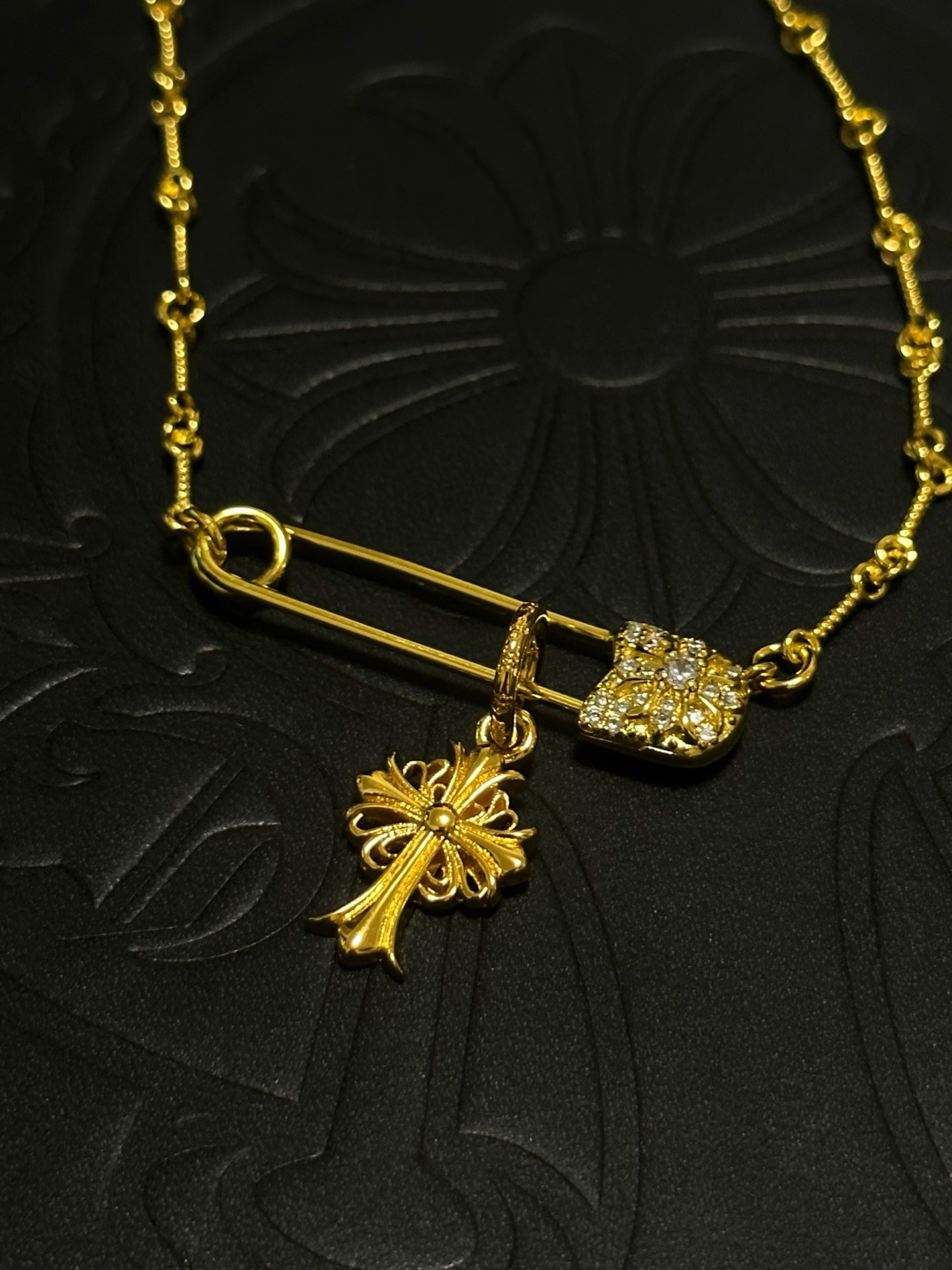 「Chrome Hearts」アクセサリー