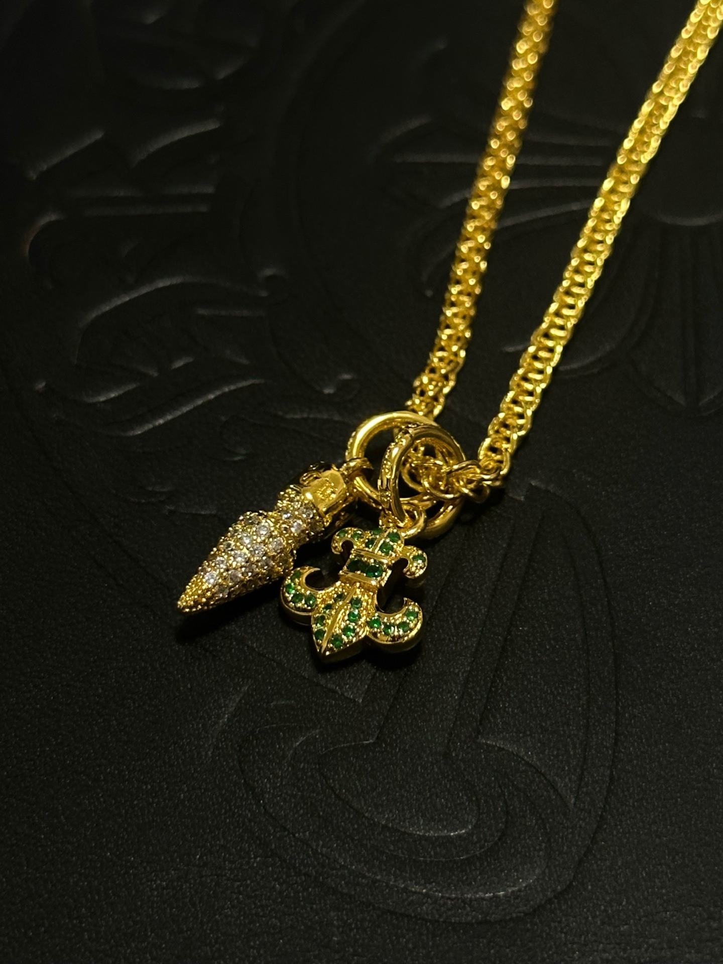 「Chrome Hearts」アクセサリー