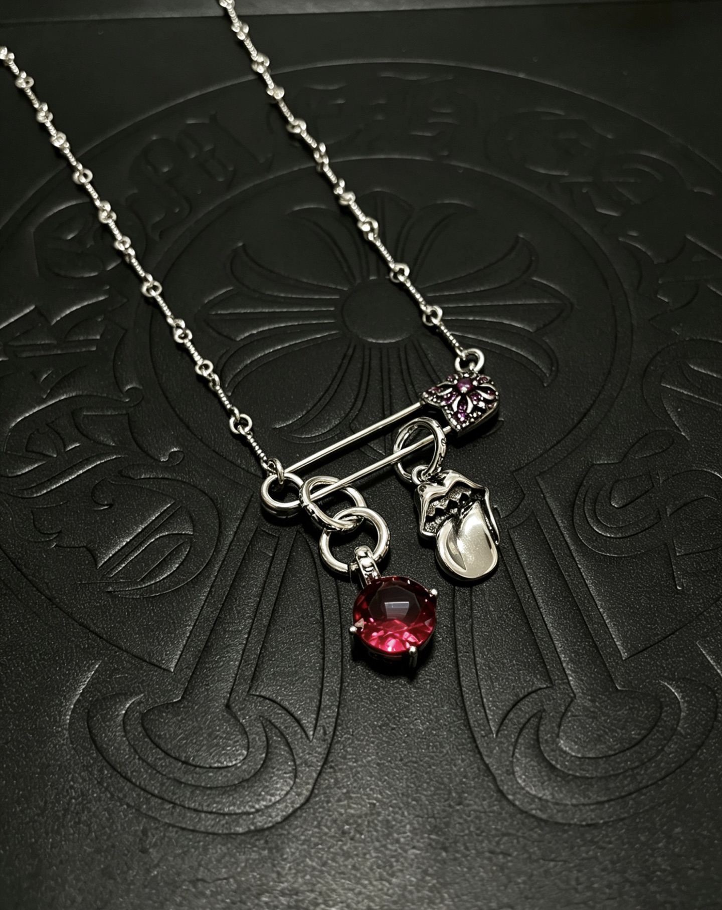 「Chrome Hearts」アクセサリー