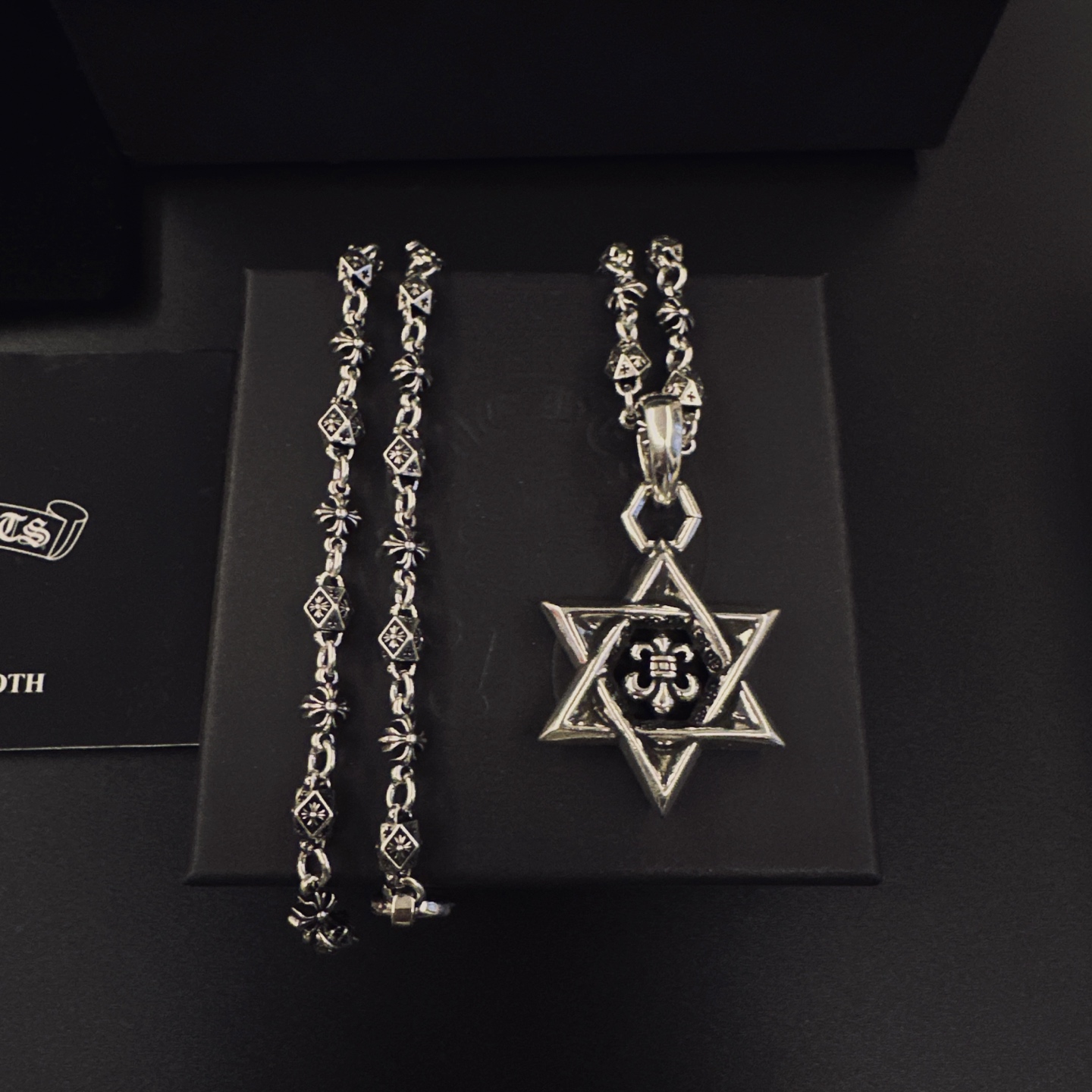 「Chrome Hearts」アクセサリー