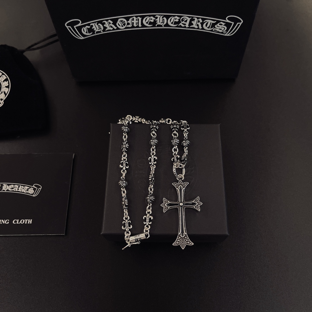 「Chrome Hearts」アクセサリー
