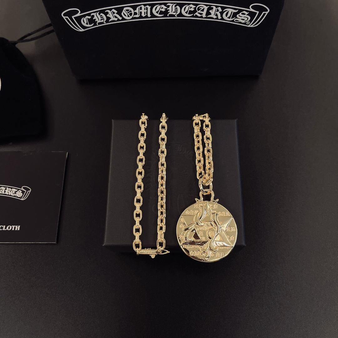 「Chrome Hearts」アクセサリー