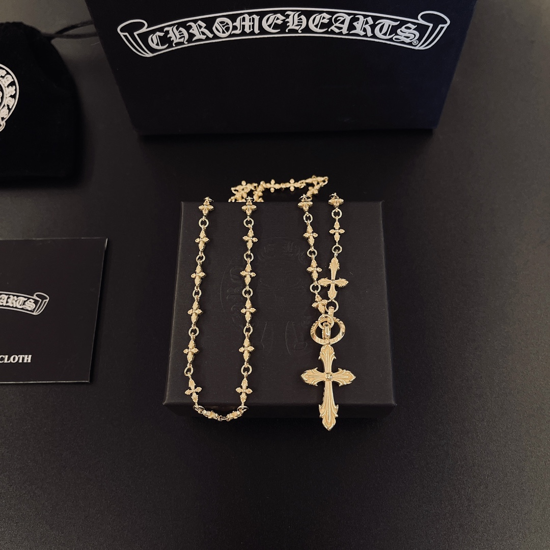  「Chrome Hearts」アクセサリー
